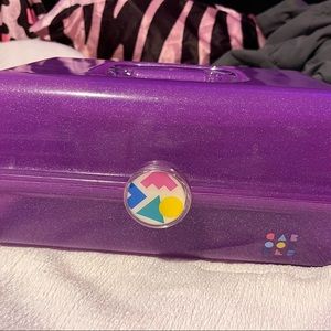 Purple caboodles make up box
